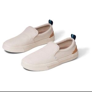 Toms Trvl Lite slip on white canvas sneakers
